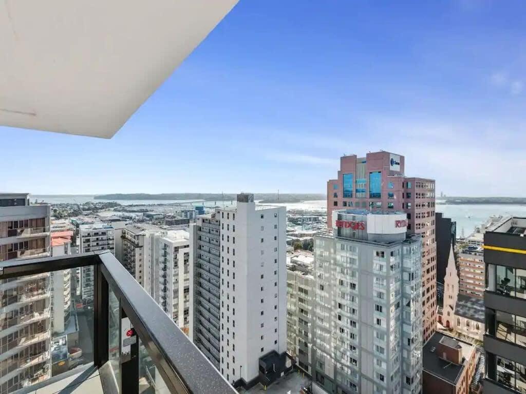 Just Opposite To Sky Tower , 2 Bed 2 Bath In Cbd Auckland Exterior foto